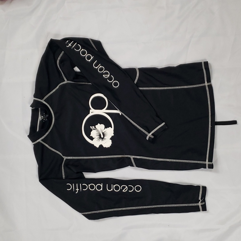 OP surf top rash guard